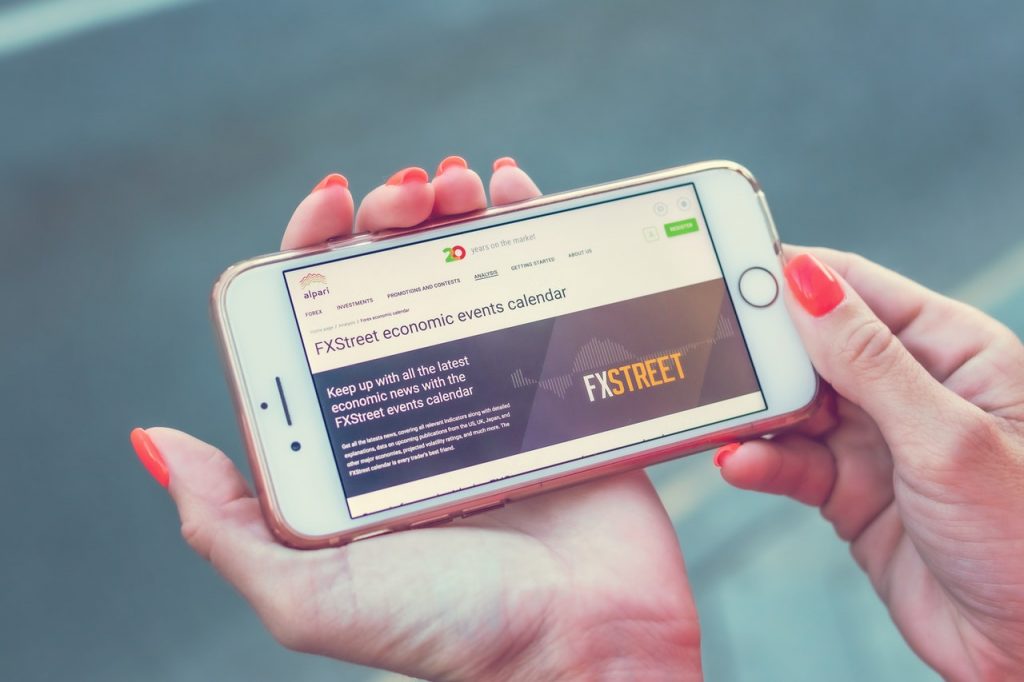 Online trading brokers