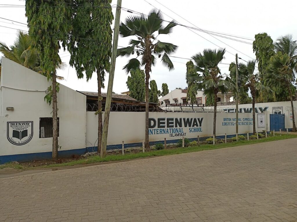 Deenway International School